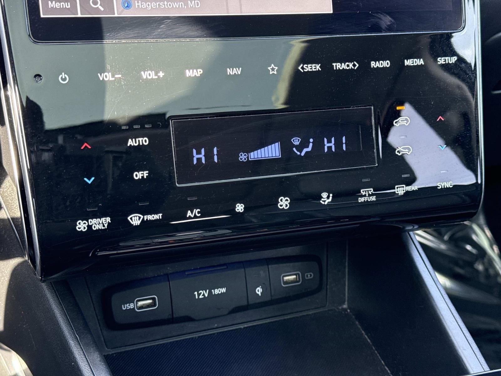 Used 2024 Hyundai Tucson Limited image 12