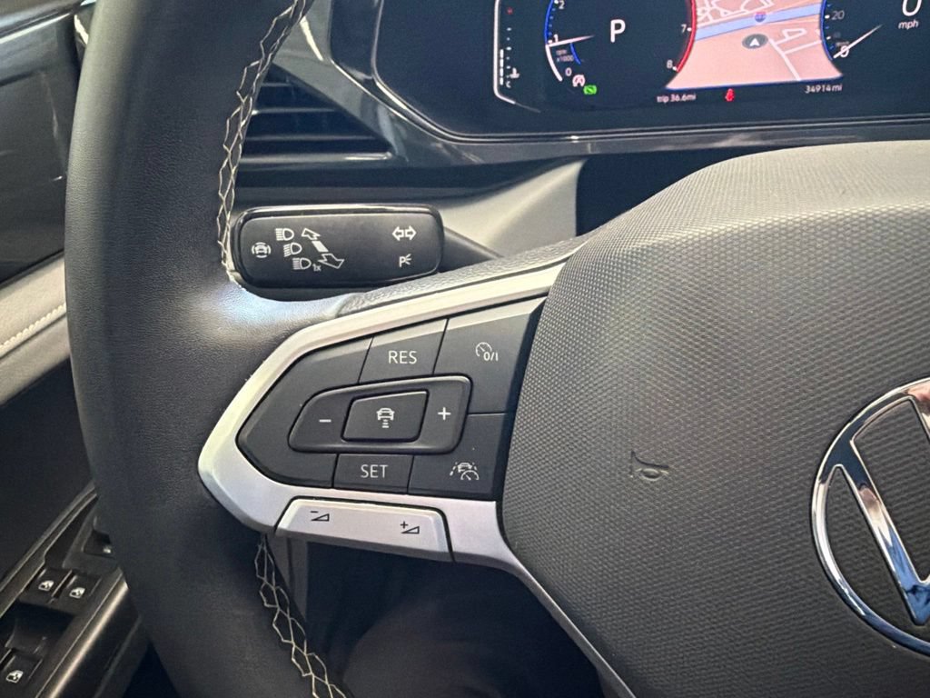 Certified 2024 Volkswagen Taos SEL AWD/4WD image 12