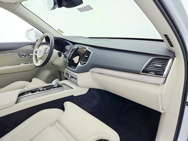 Certified 2024 Volvo XC90 T8 Ultimate w/ Protection Package Premier image 14