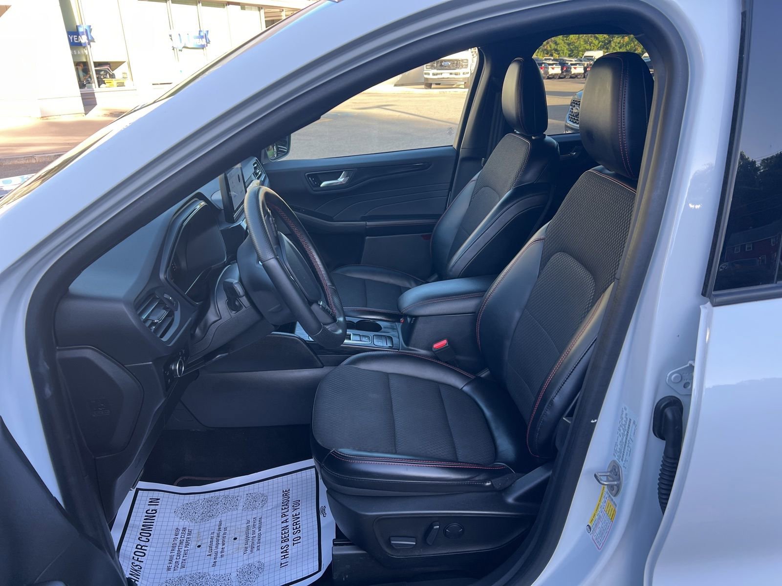 Used 2023 Ford Escape ST-Line Select image 17