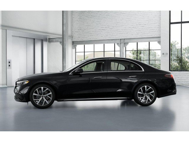 Used 2025 Mercedes-Benz E 350 4MATIC Sedan image 34
