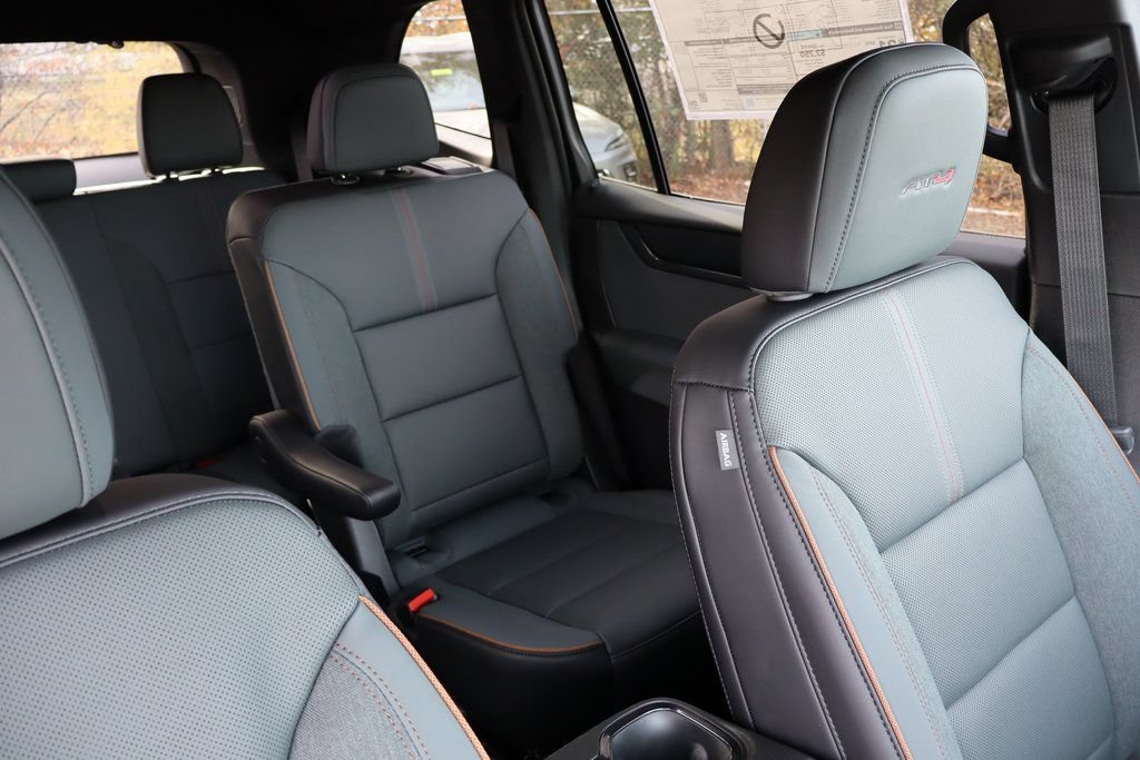 New 2026 GMC Acadia AT4 w/ Luxury Package AWD/4WD image 26