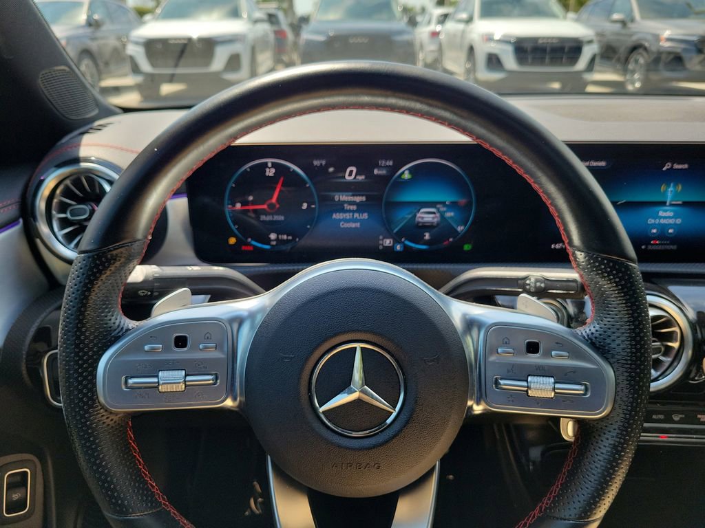 Used 2023 Mercedes-Benz CLA 250 image 7