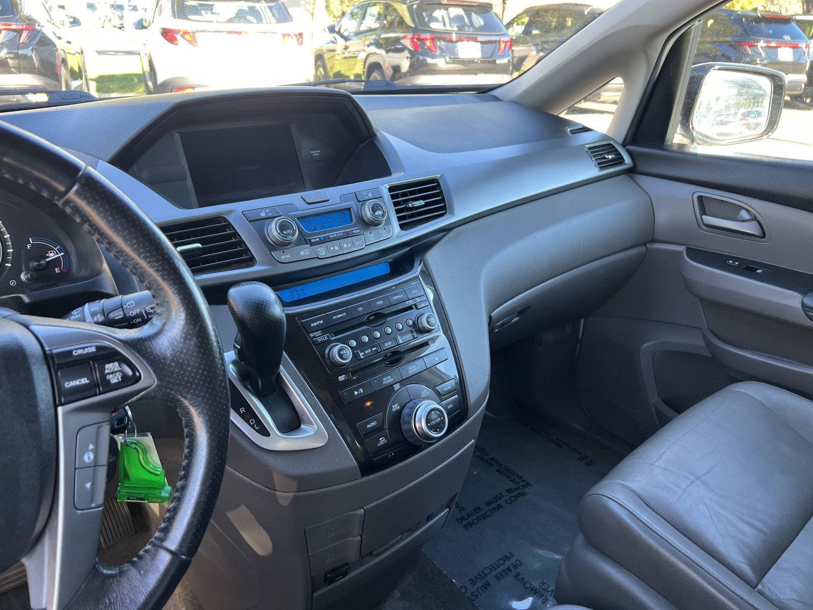 Used 2013 Honda Odyssey Touring image 7