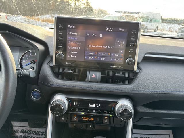Used 2022 Toyota RAV4 SE w/ Convenience Package image 13
