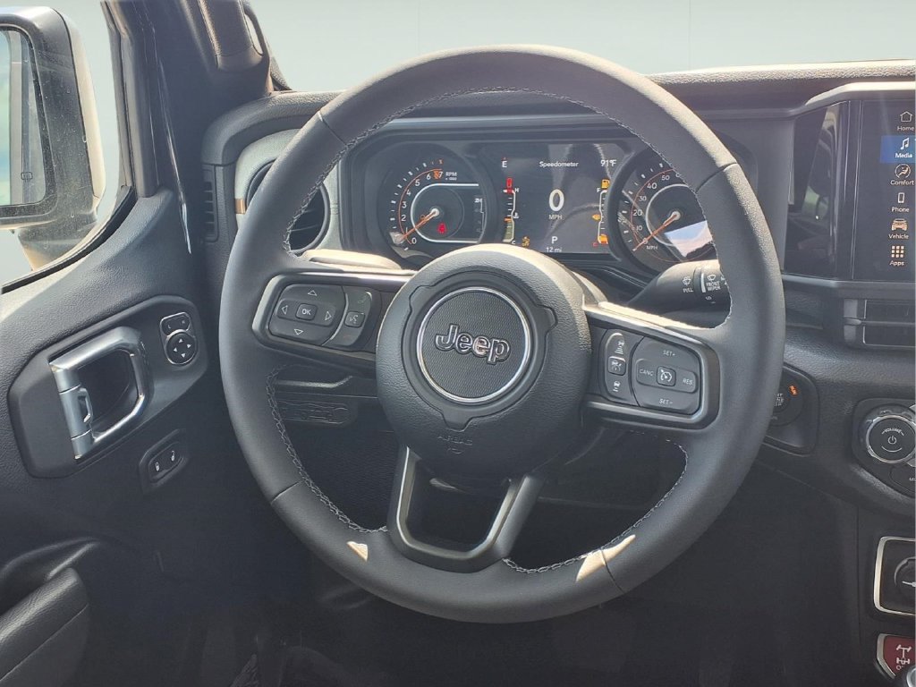 New 2026 Jeep Gladiator Sport AWD/4WD image 9