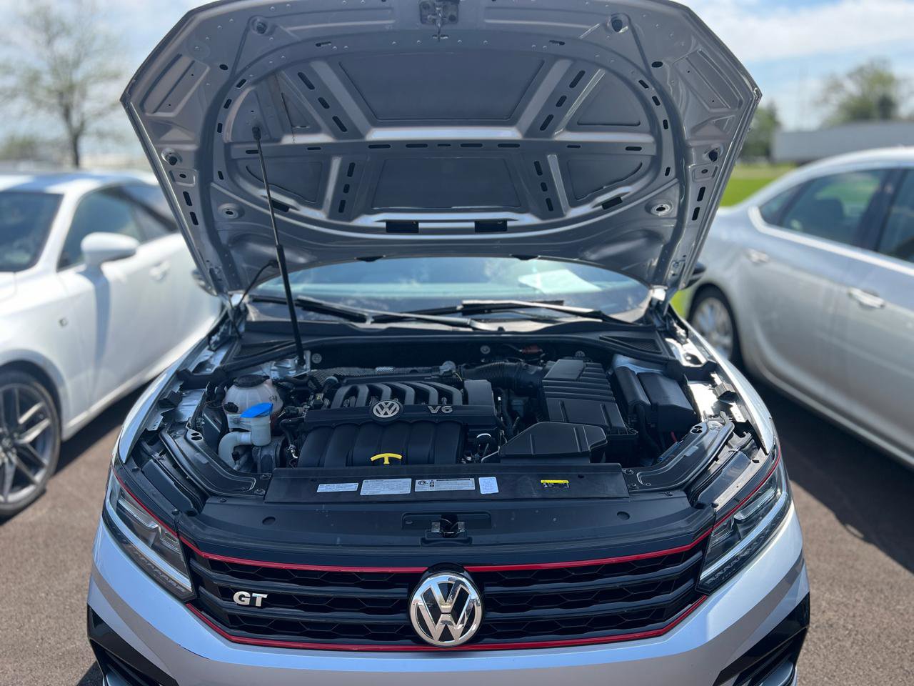 Used 2018 Volkswagen Passat 3.6 FWD image 34
