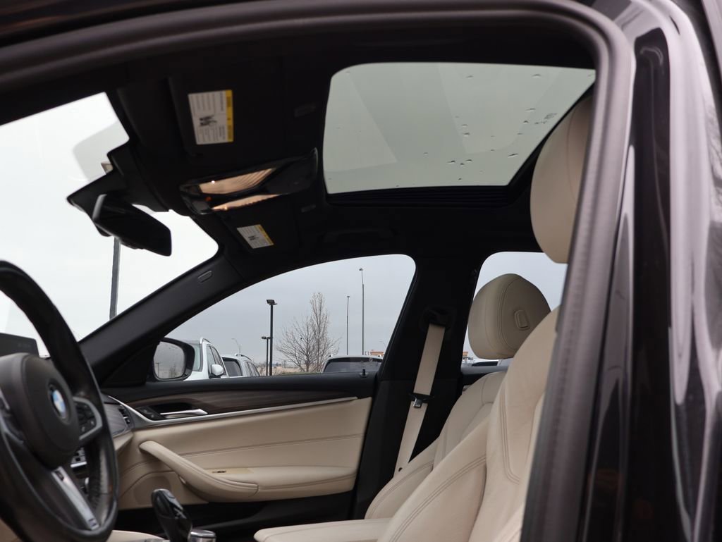 Used 2017 BMW 530i xDrive image 15