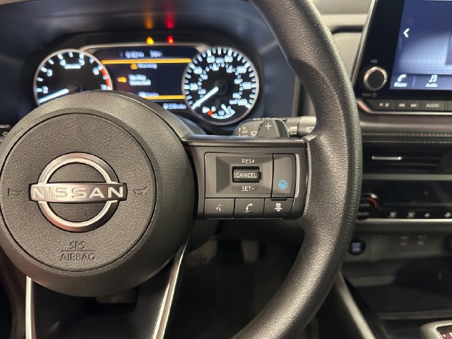 Used 2024 Nissan Rogue SV AWD/4WD image 21
