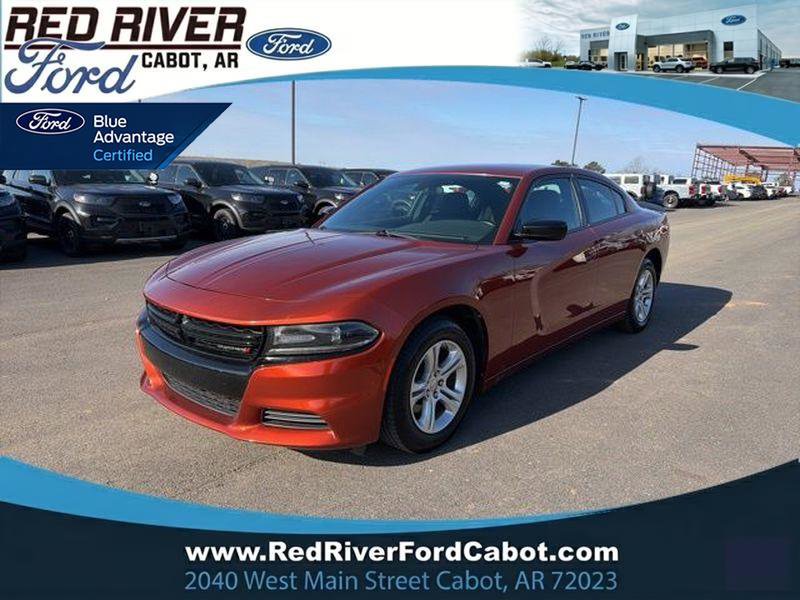 Used 2020 Dodge Charger SXT w/ Blacktop Package RWD image 1