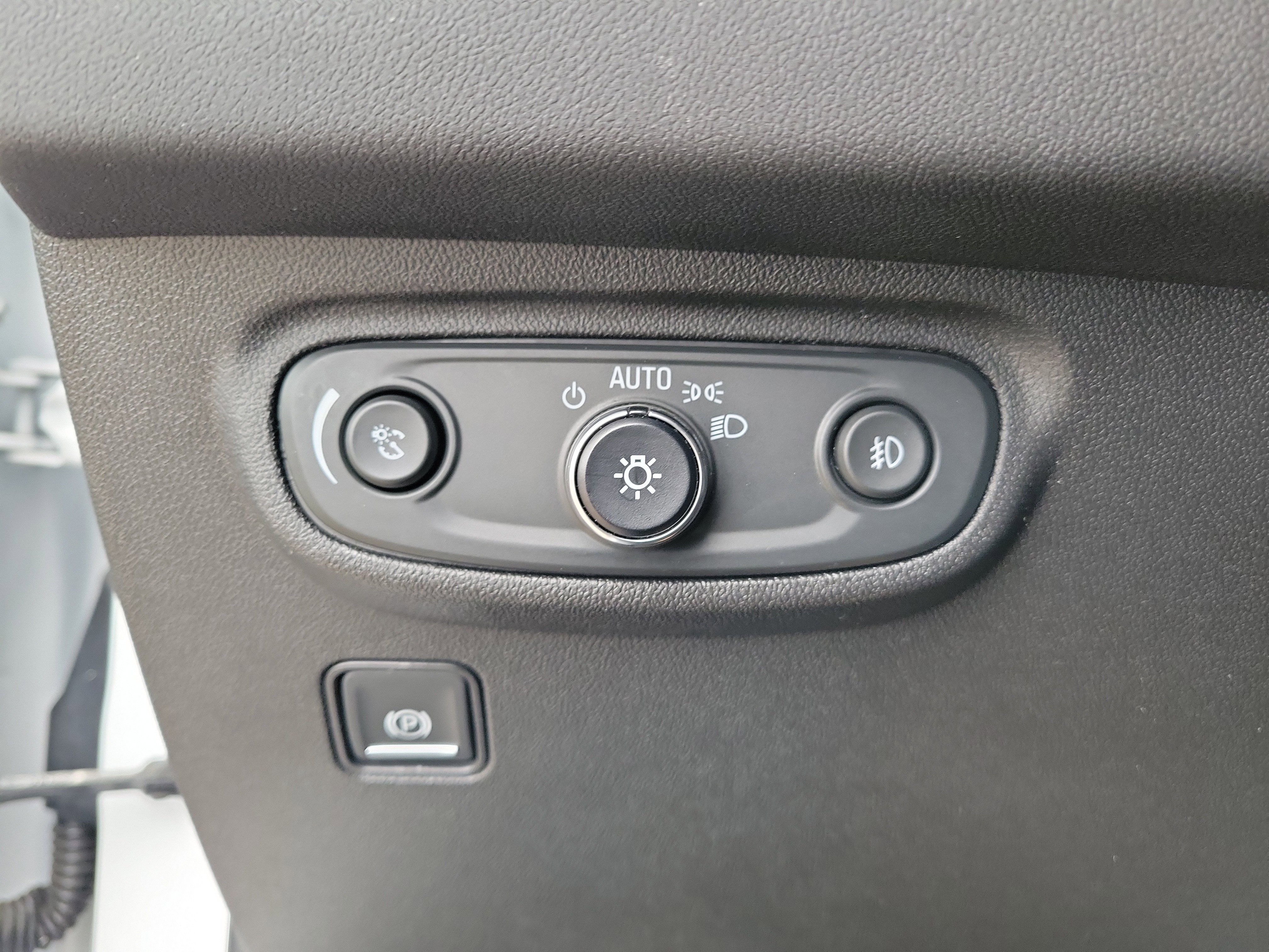 Used 2020 GMC Terrain SLT image 21