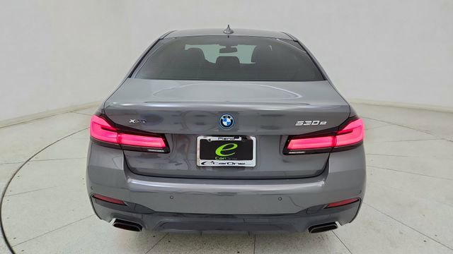 Used 2022 BMW 530e xDrive 530e iPerformance w/ Executive Package image 5