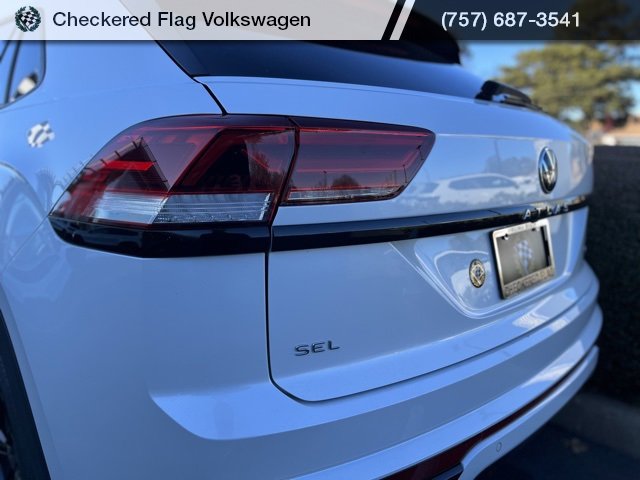 Used 2023 Volkswagen Atlas Cross Sport SEL R-Line image 9