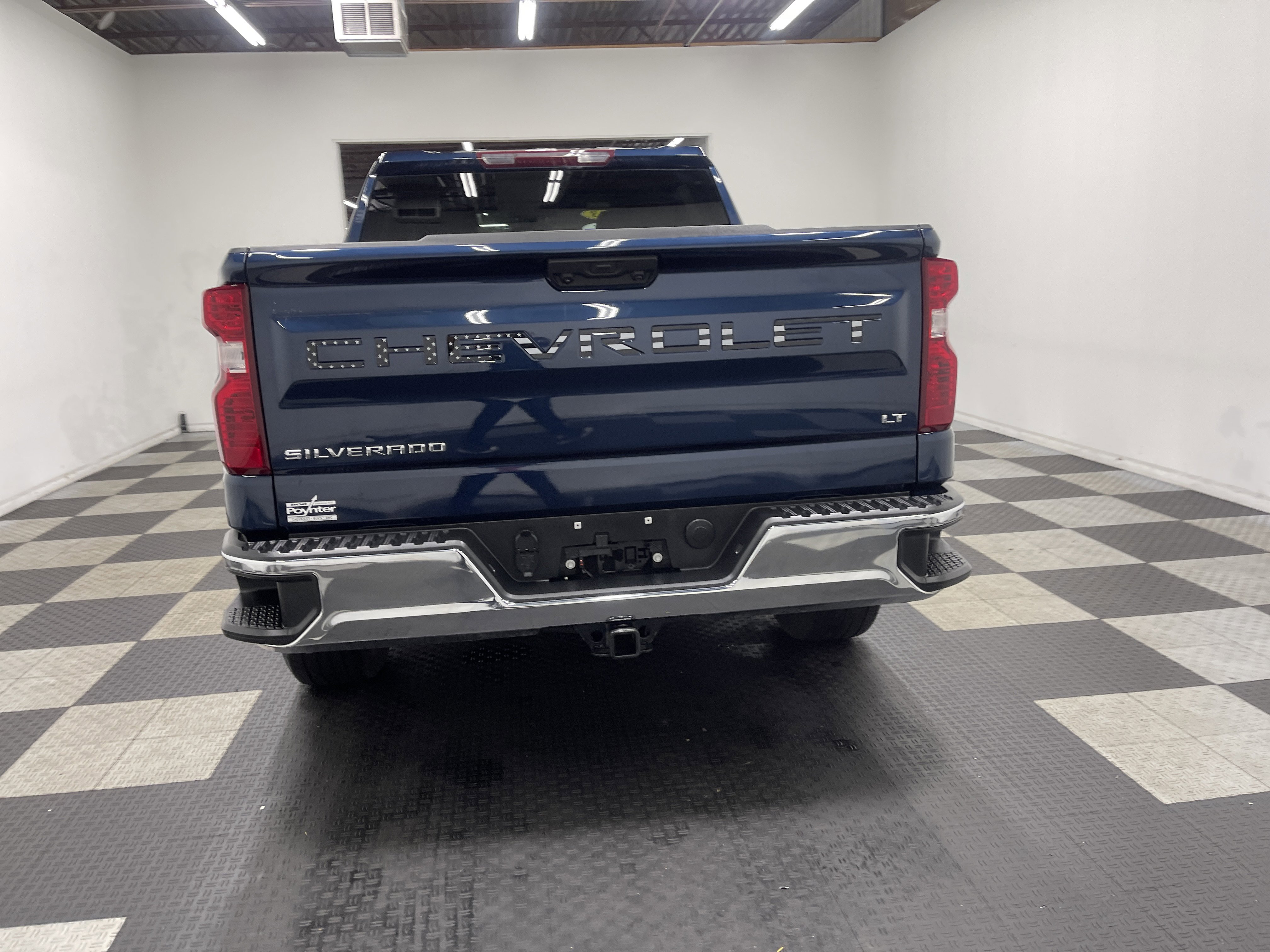 Used 2023 Chevrolet Silverado 1500 LT image 3