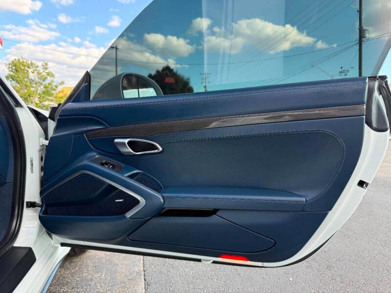 Used 2015 Porsche 911 Turbo S image 30