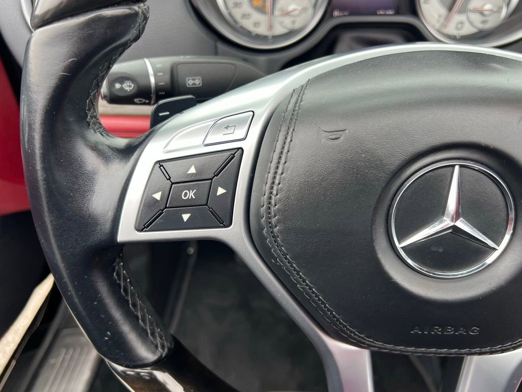 Used 2014 Mercedes-Benz SL 550 w/ Driver Assistance Package image 35