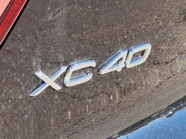 New 2026 Volvo XC40 B5 Core w/ Climate Package AWD/4WD image 16