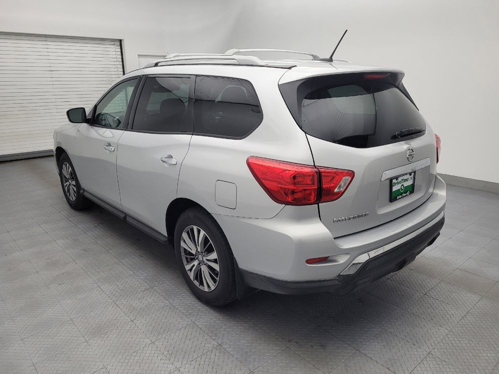 Used 2018 Nissan Pathfinder S FWD image 5