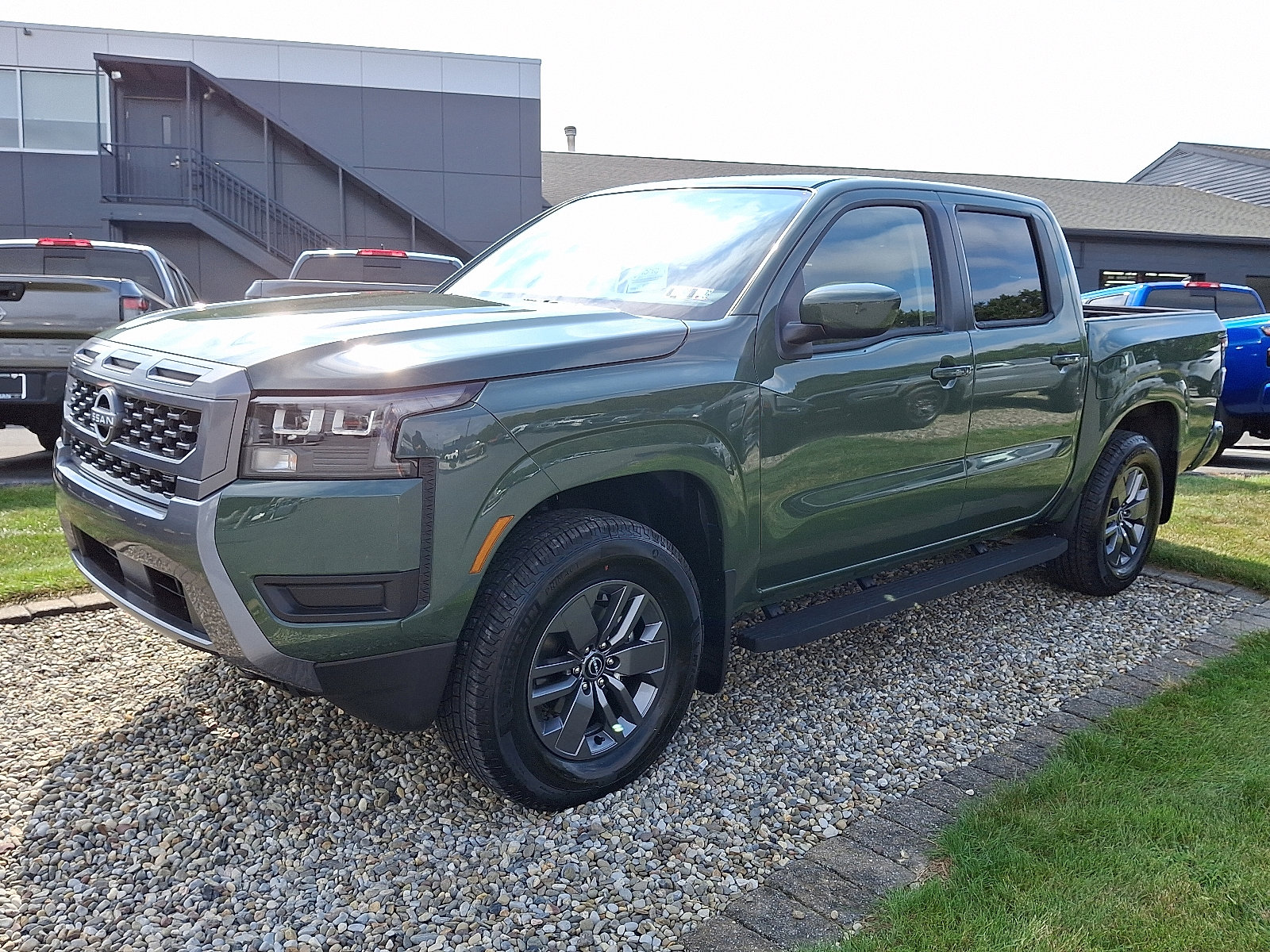 New 2026 Nissan Frontier SV w/ SV Convenience Package image 3