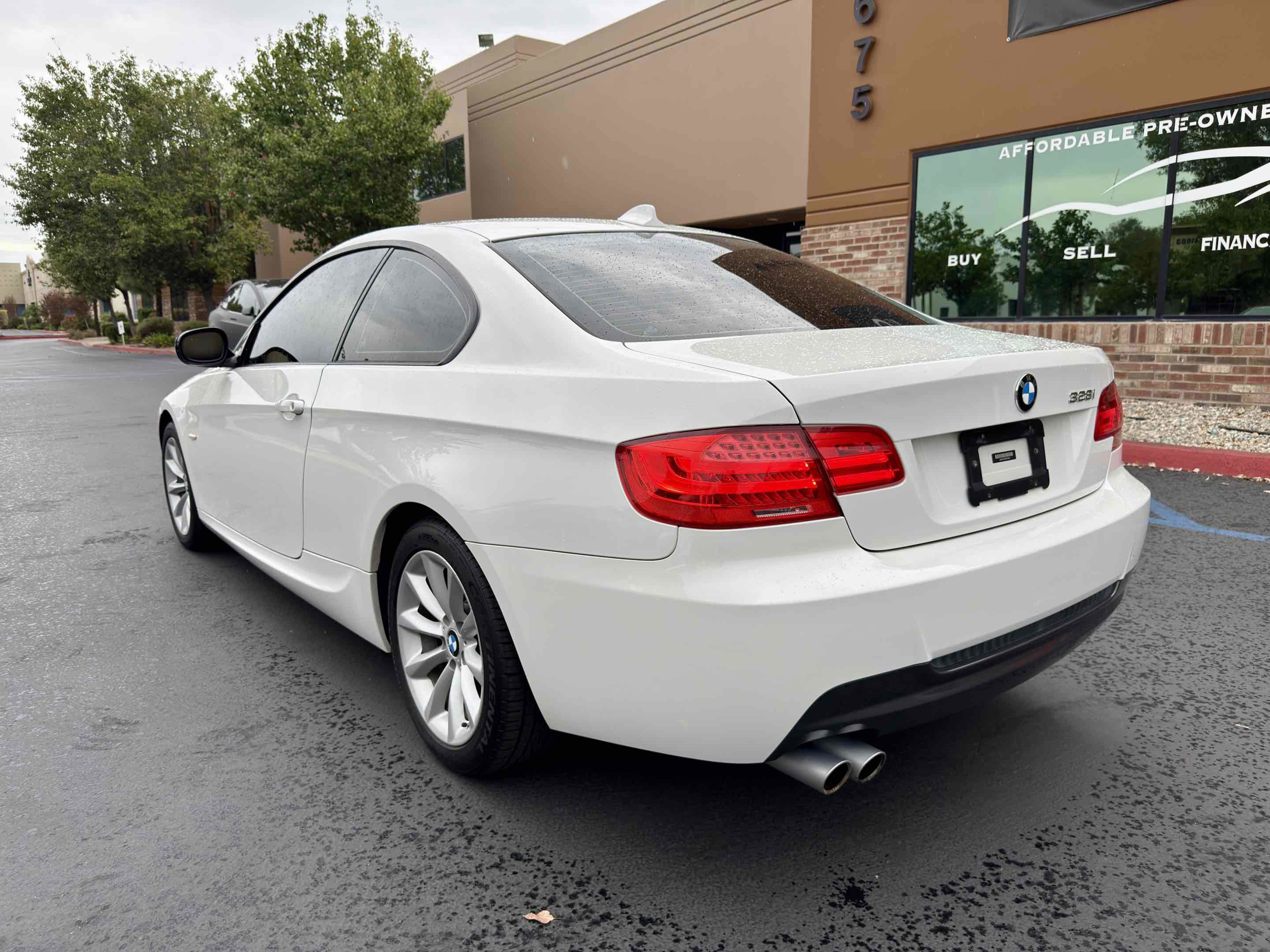 Used 2011 BMW 328i xDrive Coupe image 16