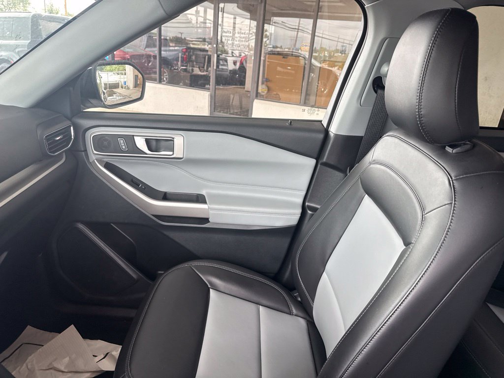 Certified 2024 Ford Explorer XLT w/ Equipment Group 202A AWD/4WD image 23