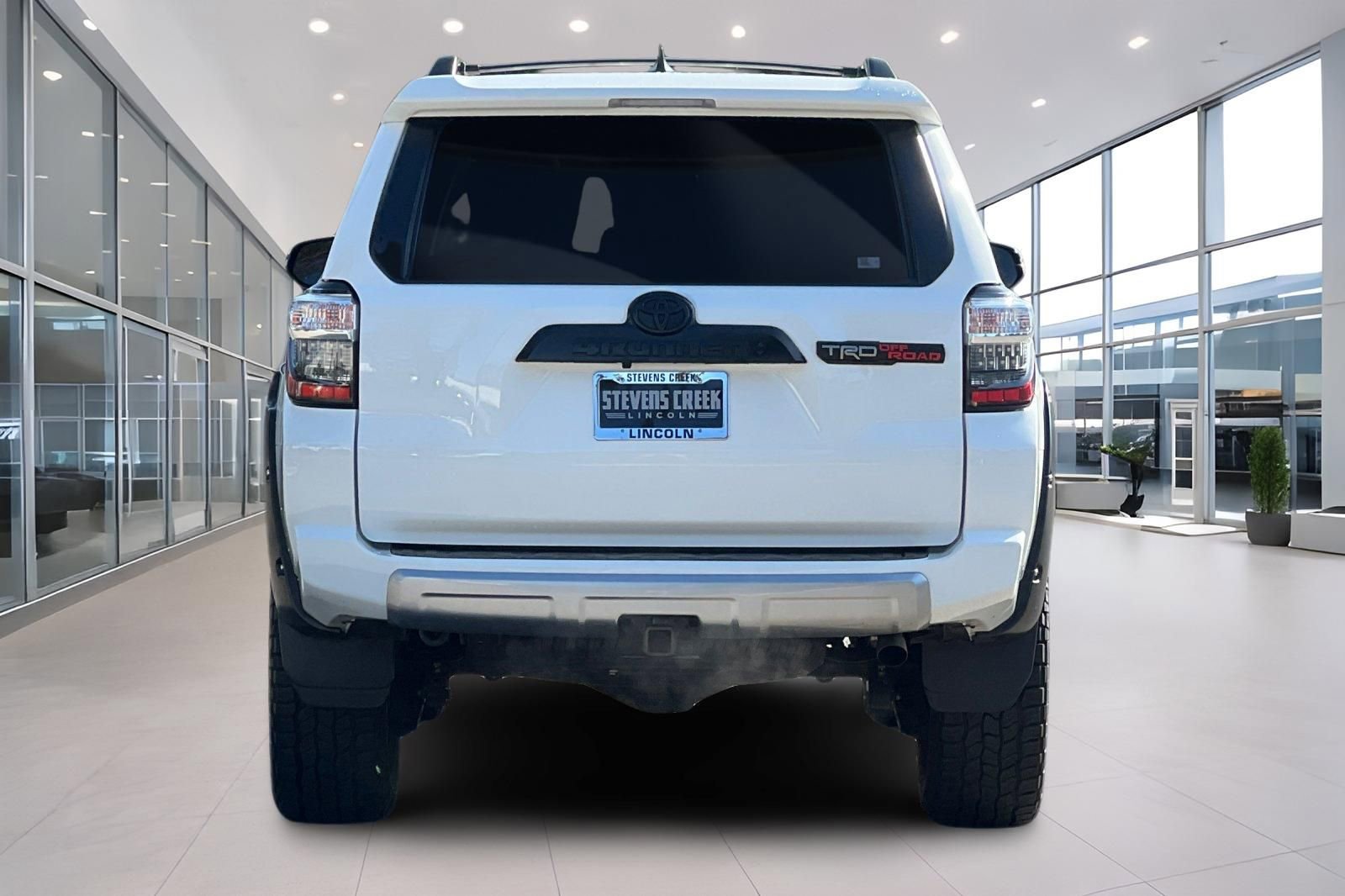 Used 2022 Toyota 4Runner TRD Off-Road Premium w/ Moonroof Package AWD/4WD image 5