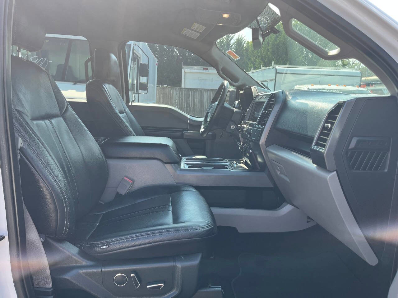 Used 2018 Ford F150 XLT w/ Equipment Group 302A Luxury image 13
