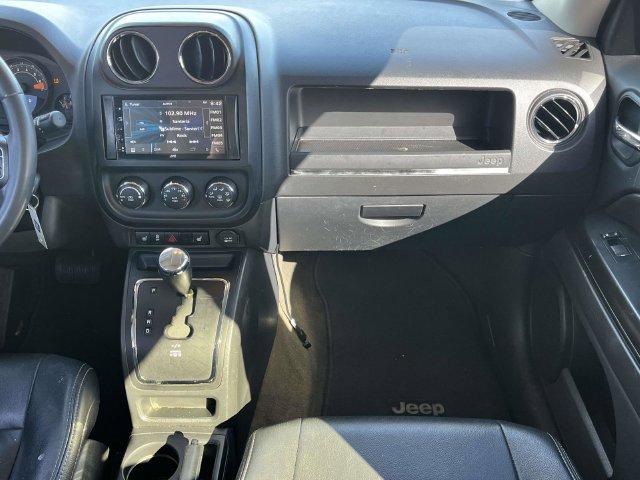 Used 2016 Jeep Patriot High Altitude FWD image 21