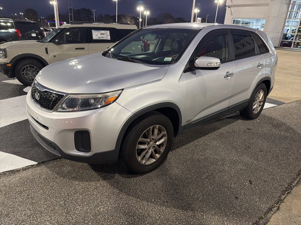 Used 2015 Kia Sorento LX image 1