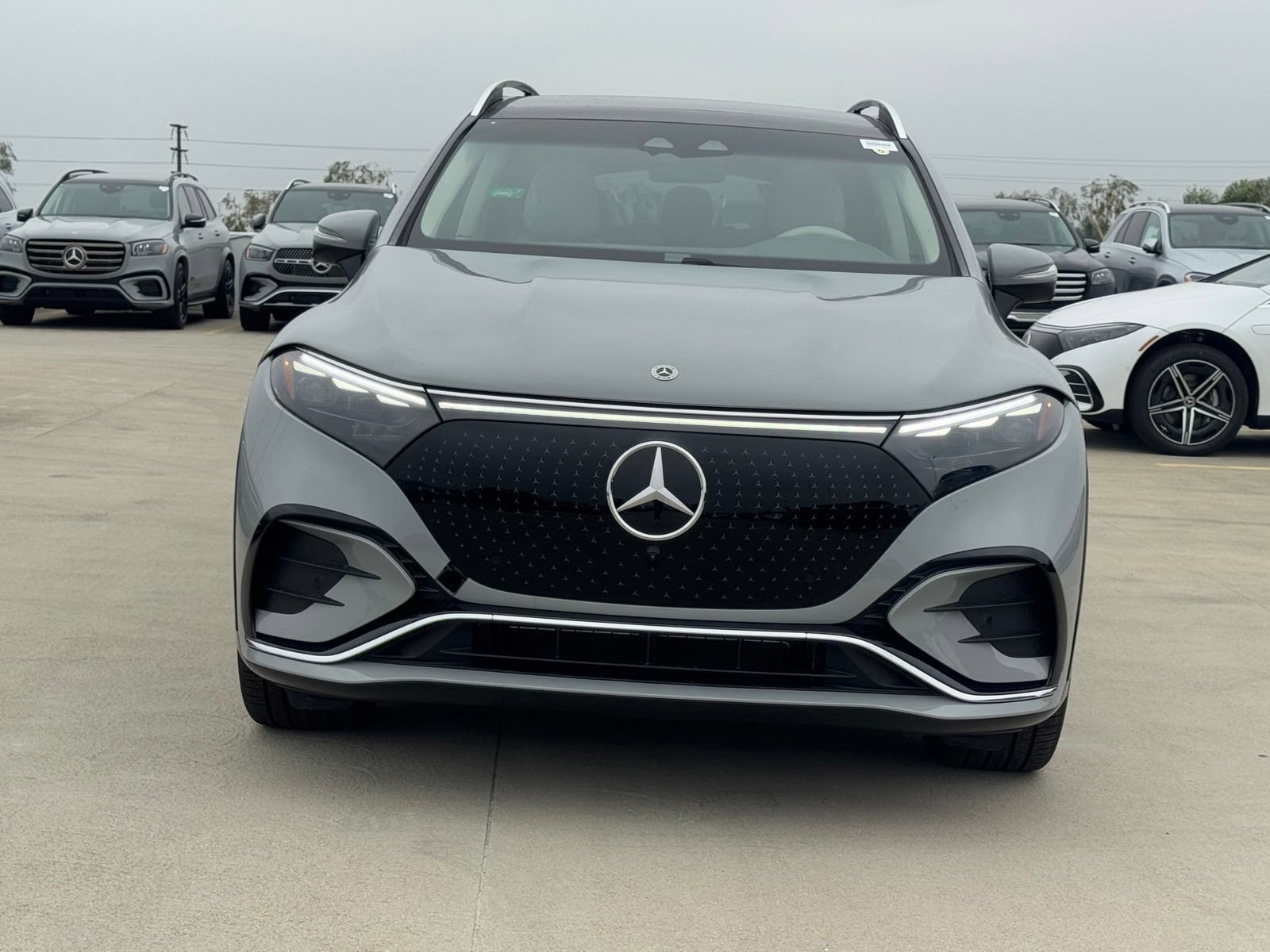 New 2026 Mercedes-Benz EQS 400 4MATIC SUV image 5