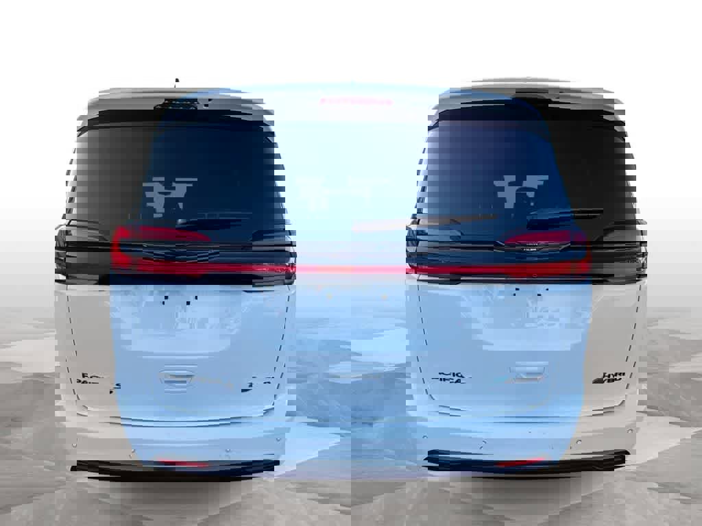 Used 2024 Chrysler Pacifica Premium image 7