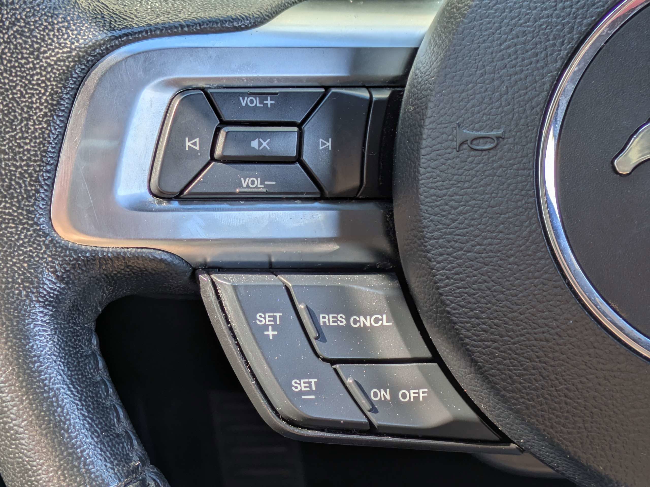 Used 2019 Ford Mustang EcoBoost image 23