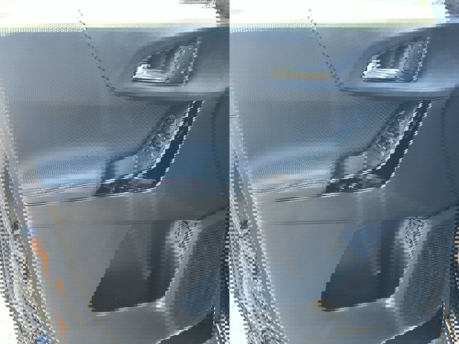 Certified 2026 Chevrolet Equinox RS w/ Convenience Package III image 14