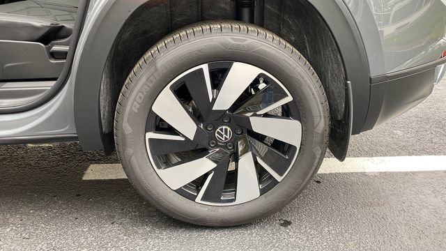 New 2026 Volkswagen Atlas Cross Sport SE image 25