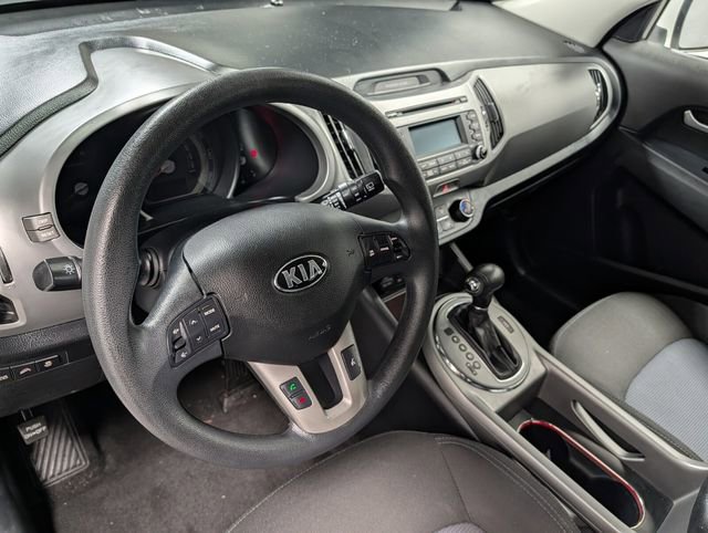 Used 2016 Kia Sportage LX image 12