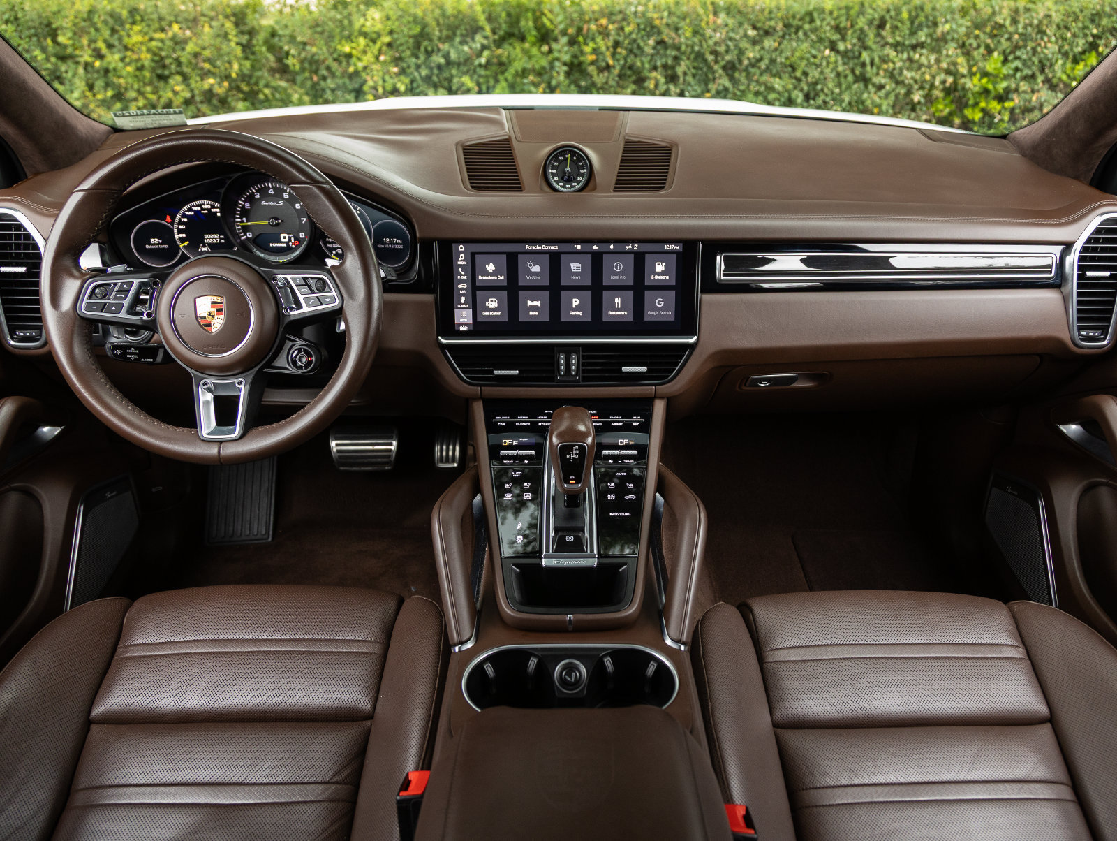 Certified 2020 Porsche Cayenne Turbo S AWD/4WD image 12