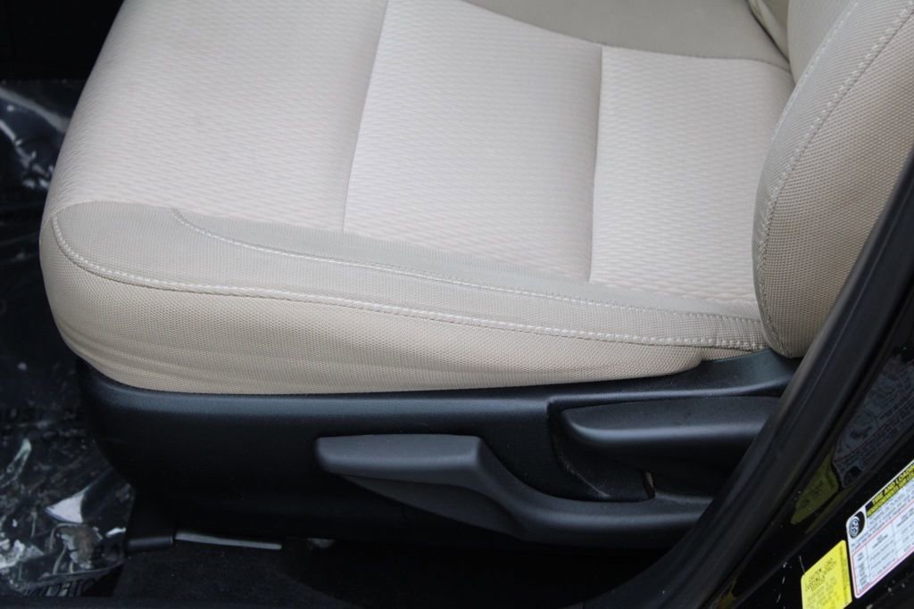 Used 2014 Toyota Corolla LE image 15