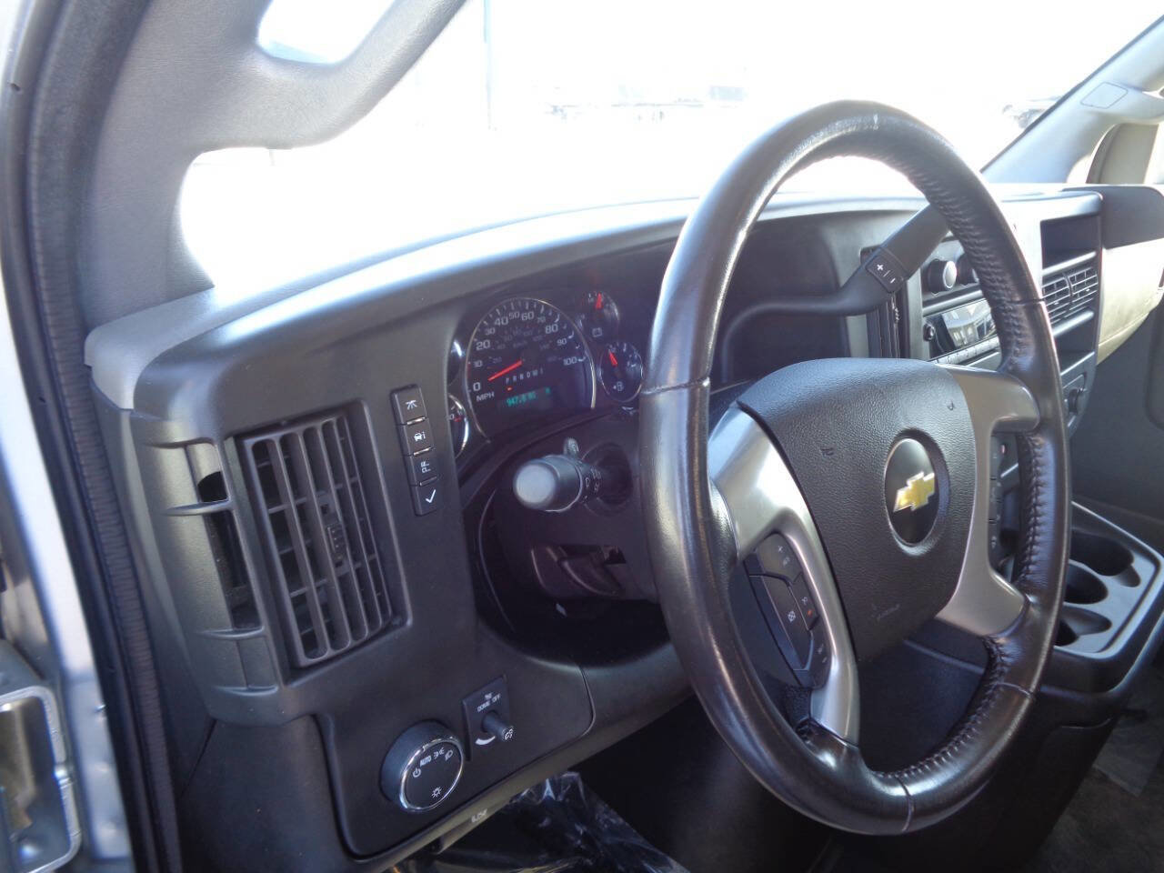 Used 2017 Chevrolet Express 3500 LT w/ LT Preferred Equipment Group image 11