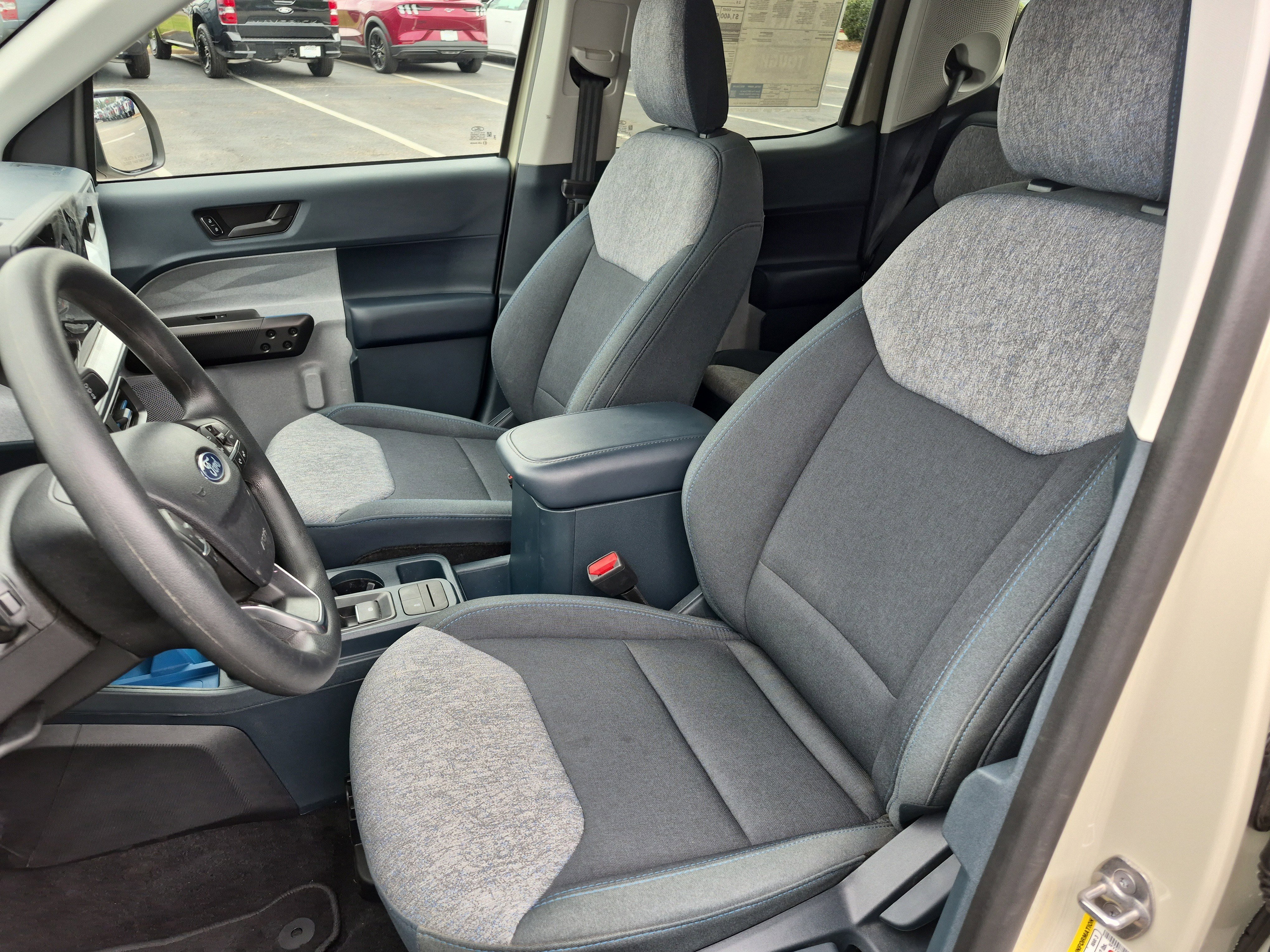 New 2025 Ford Maverick XLT image 12