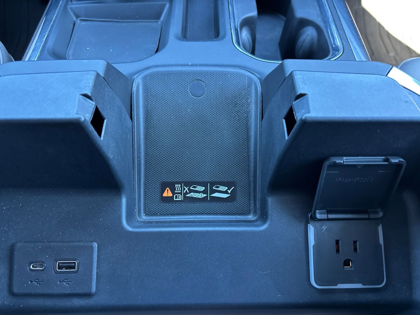 Used 2023 GMC Sierra 1500 SLT w/ SLT Premium Plus Package image 17