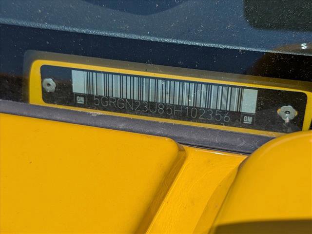 Used 2005 HUMMER H2 w/ Preferred Equipment Group AWD/4WD image 16