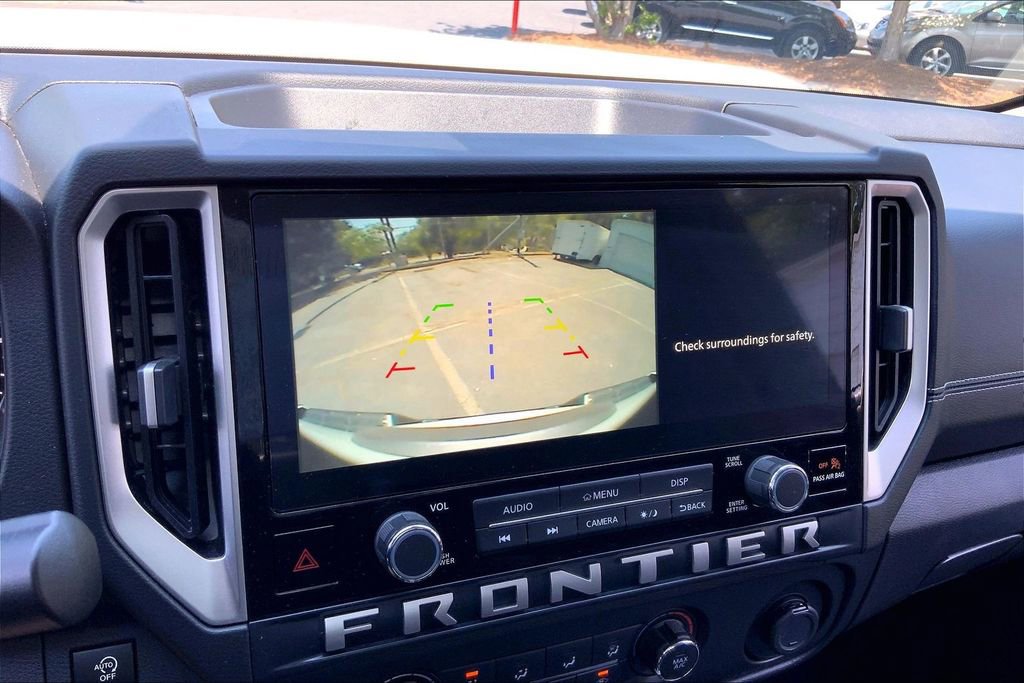Used 2025 Nissan Frontier SV RWD image 11