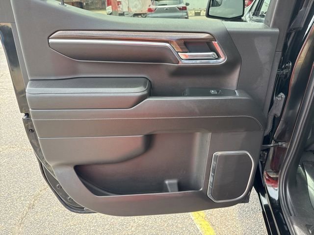 Used 2024 Chevrolet Silverado 1500 LT AWD/4WD image 12