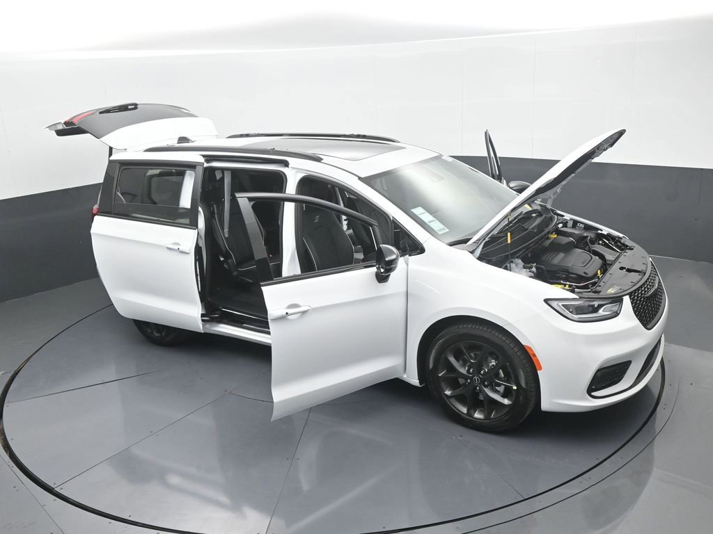 New 2026 Chrysler Pacifica Limited w/ S Appearance Package image 65