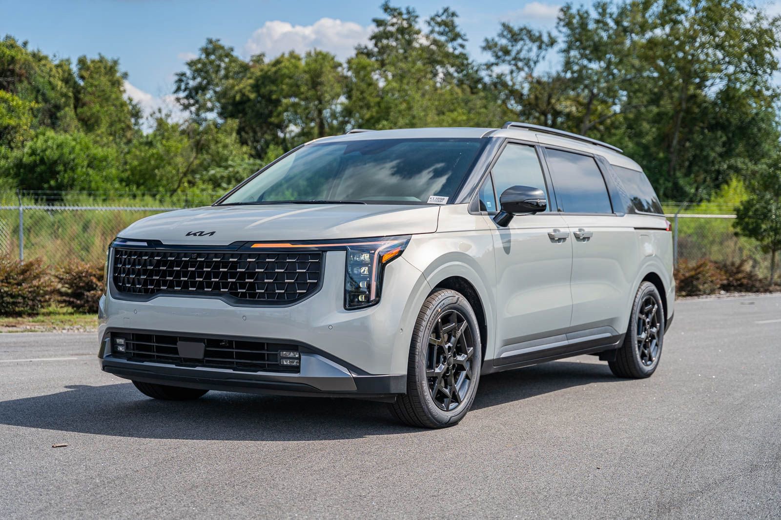 New 2026 Kia Carnival SX Prestige video 2