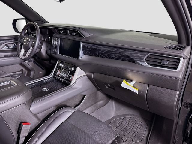 Used 2021 GMC Yukon Denali w/ Denali Premium Package AWD/4WD image 32