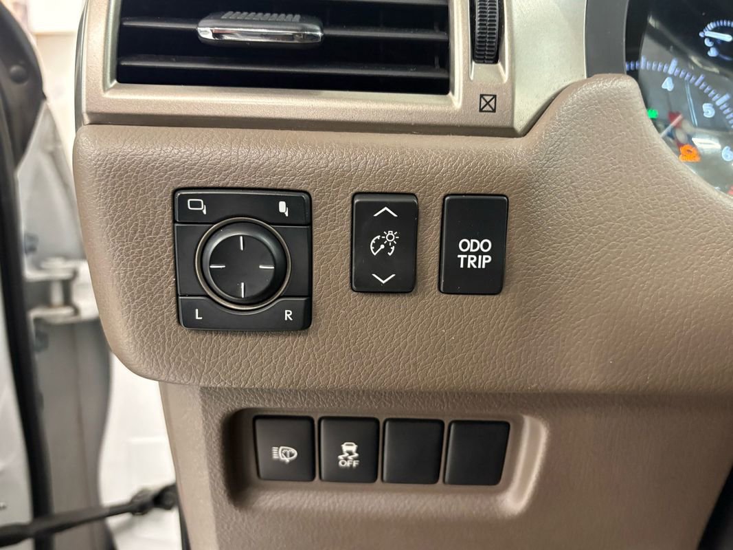 Used 2018 Lexus GX 460 Premium w/ Premium Package image 25