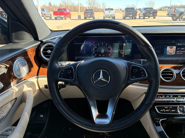 Used 2018 Mercedes-Benz E 300 4MATIC w/ Premium 2 Package image 19