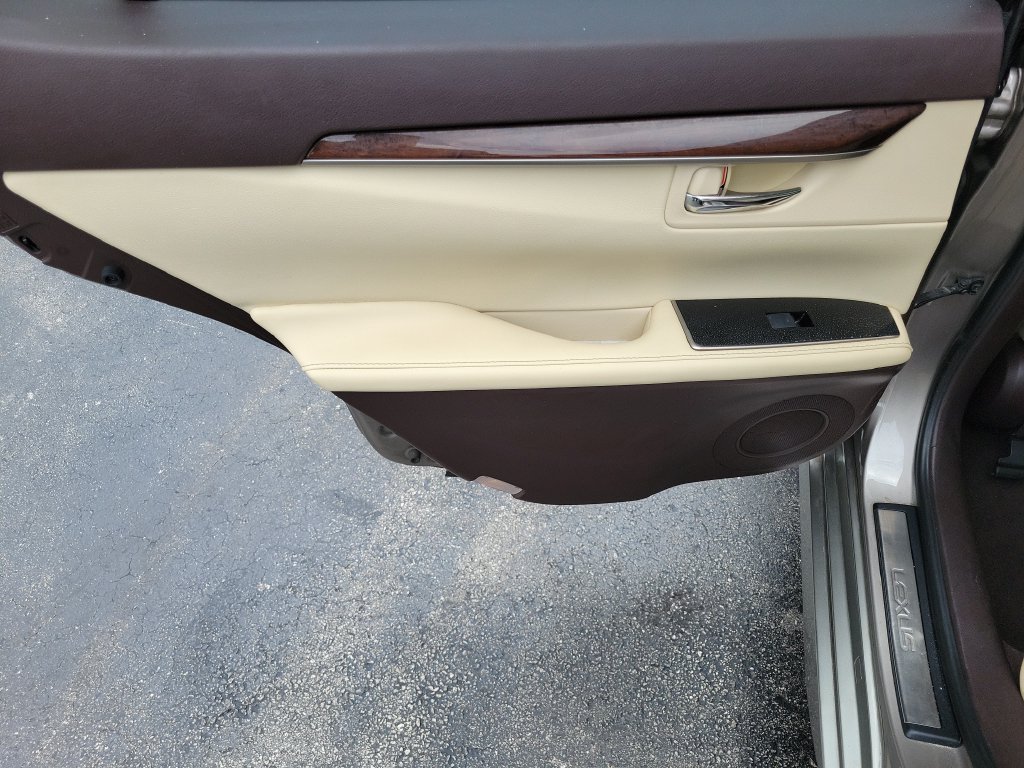Used 2017 Lexus ES 350 w/ Navigation System Package FWD image 17