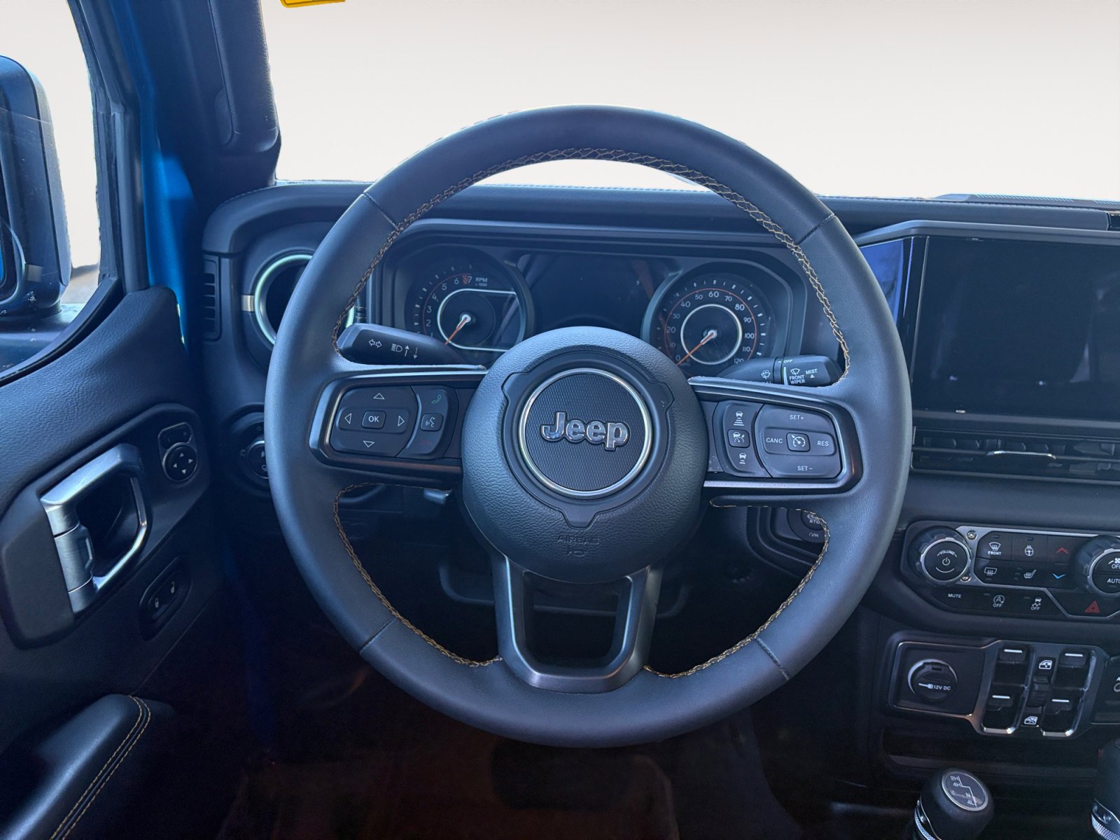 Used 2024 Jeep Gladiator Sport image 13